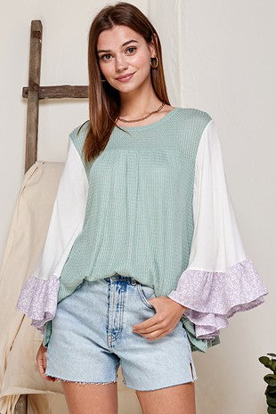 TOP  WAFFLE KNIT FLUTTER SLEEVE TOP WITH CONTRAST COLOR BLOCKING